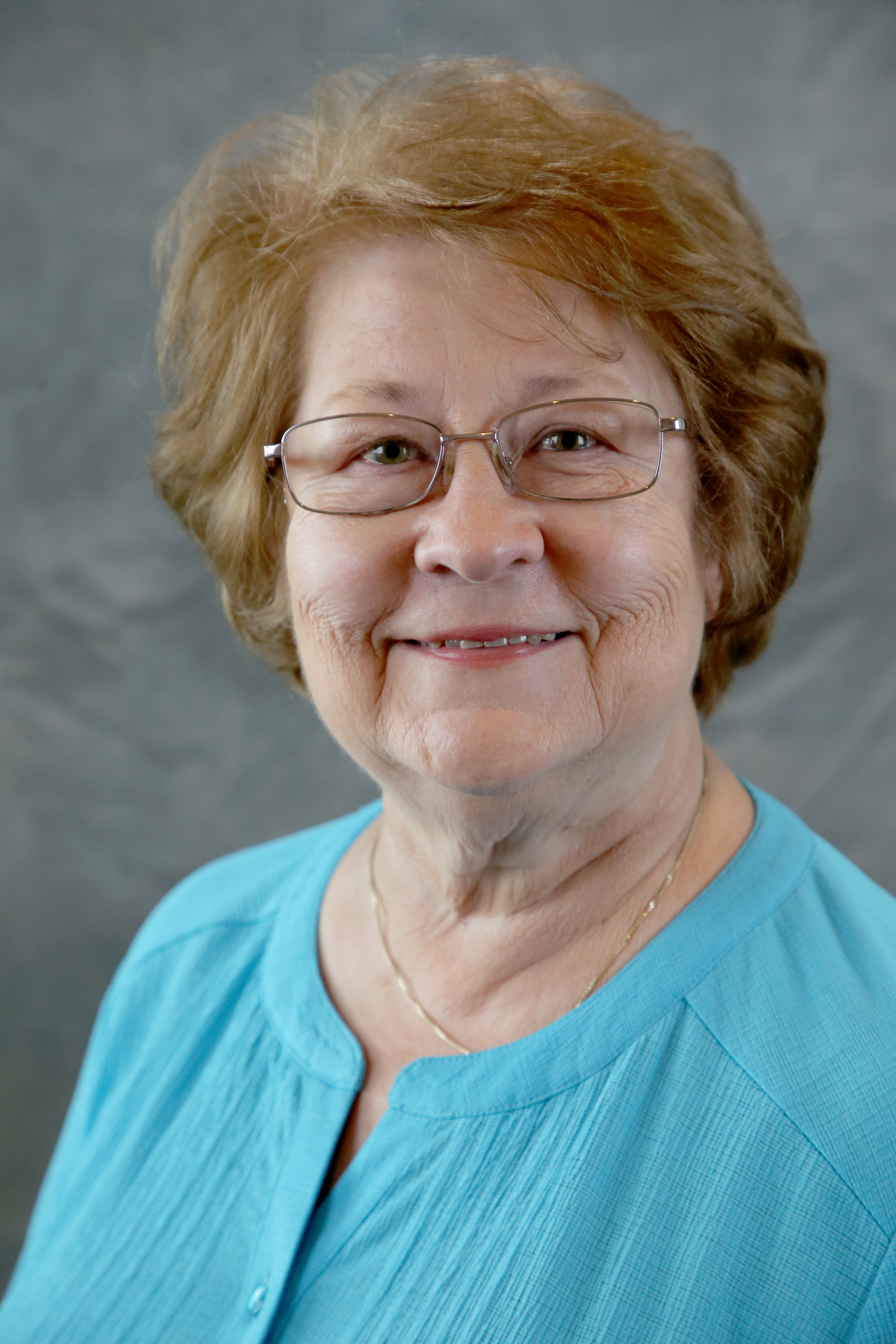  Carolyn Walker 